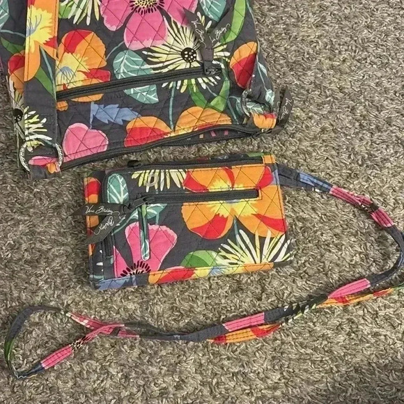 Vera Bradley Bag and Wallet Set - Picture 6 of 9